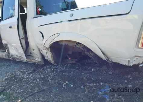 2018 Ram 1500 Laramie 4X4 5'7 Box from USA, damaged, VIN 1C6RR7NT3JS146608